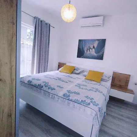- Sea View Holiday home *