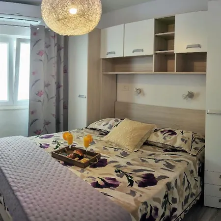 - Sea View Holiday home *