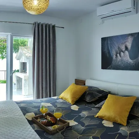 House * Orebic